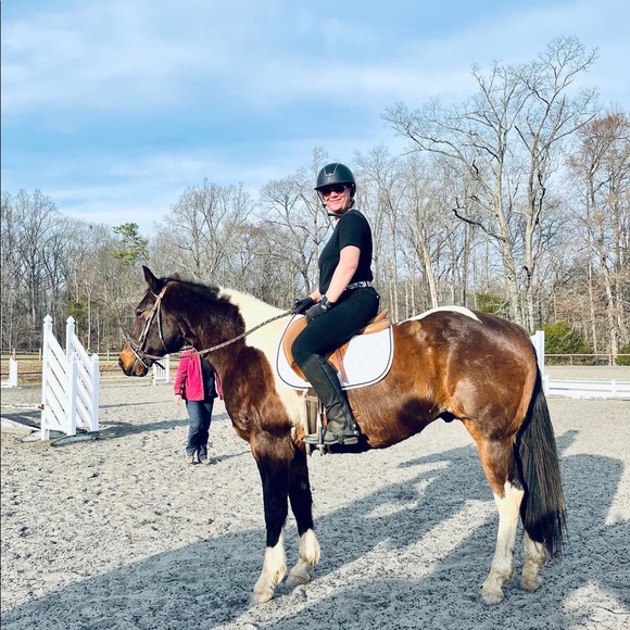 Meet your Posher, Stephanie - Picture 2 of 10